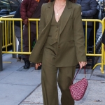 Filename=oanyc110325-119.jpg
Filesize=504KiB
Dimensions=1218x2048
Date added=Mar 21, 2025 oanyc110325-119.jpg