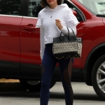 outinla260619-002.jpg