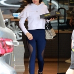 outinla260619-011.jpg