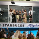pll-cast-ellen-appearance-today-lucy-pet-store-run-01.JPG