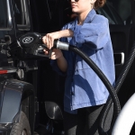 seenatthegasstationinstudiocity100221_006.jpg