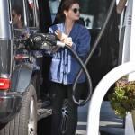 seenatthegasstationinstudiocity100221_011.jpg