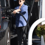 seenatthegasstationinstudiocity100221_022.jpg