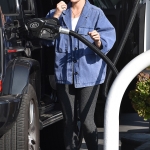 seenatthegasstationinstudiocity100221_044.jpg
