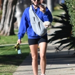 walkingherdogsinla110221_041.jpg