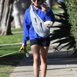 walkingherdogsinla110221_042.jpg