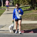 walkingherdogsinla110221_063.jpg